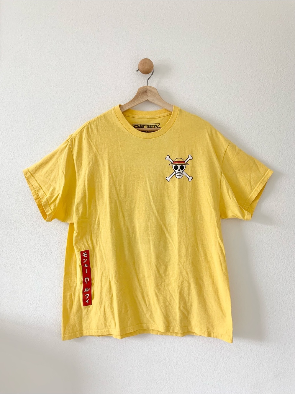 One Piece Anime Yellow Red Black Luffy Logo Flag Short Sleeves Tee Shirt XL